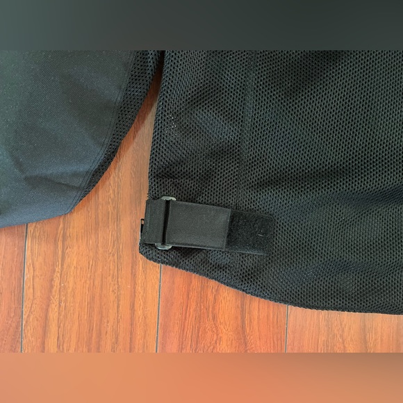 Men’s Flux Air Mesh Jacket - Picture 10 of 11